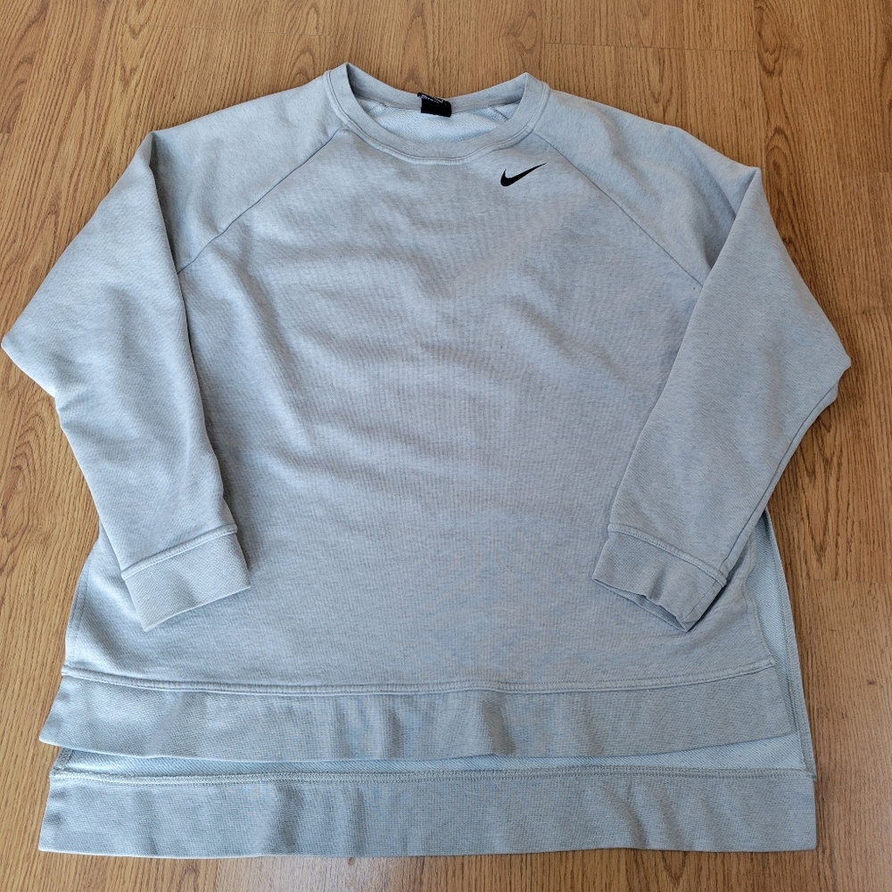 Nike Dri Fit Gray Crewneck Sweatshirt